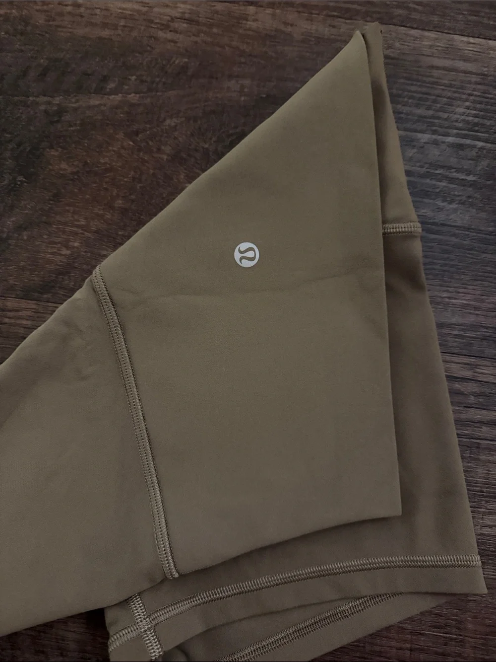 Lulu lemon High-Waist Women's Active Shorts in tan
